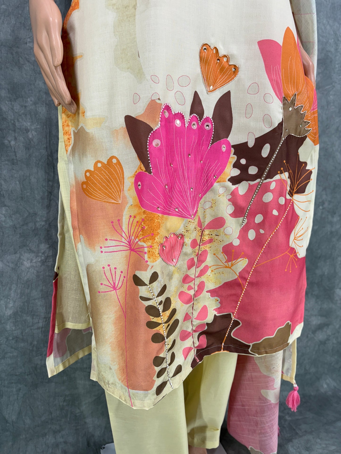 Siya - Floral Printed Hand Work Cotton Kurta with Dupatta and Pant - Off White